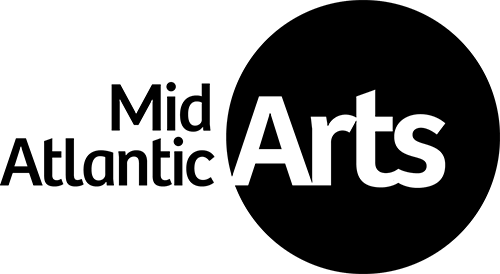 Logotipo de Mid Atlantic Arts en negro