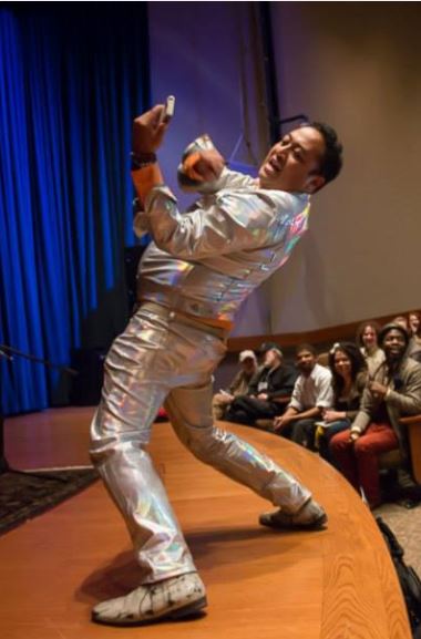 Regie Cabico